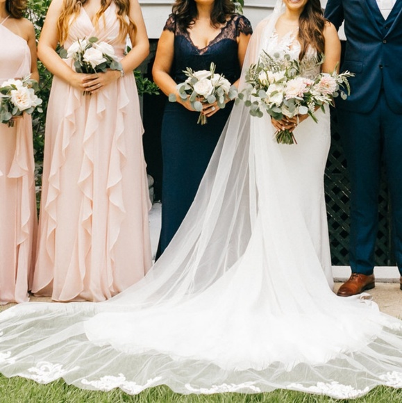 Pronovias Wedding dress - Picture 7 of 8